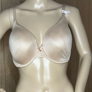 Victoria's Secret Cream Bra
